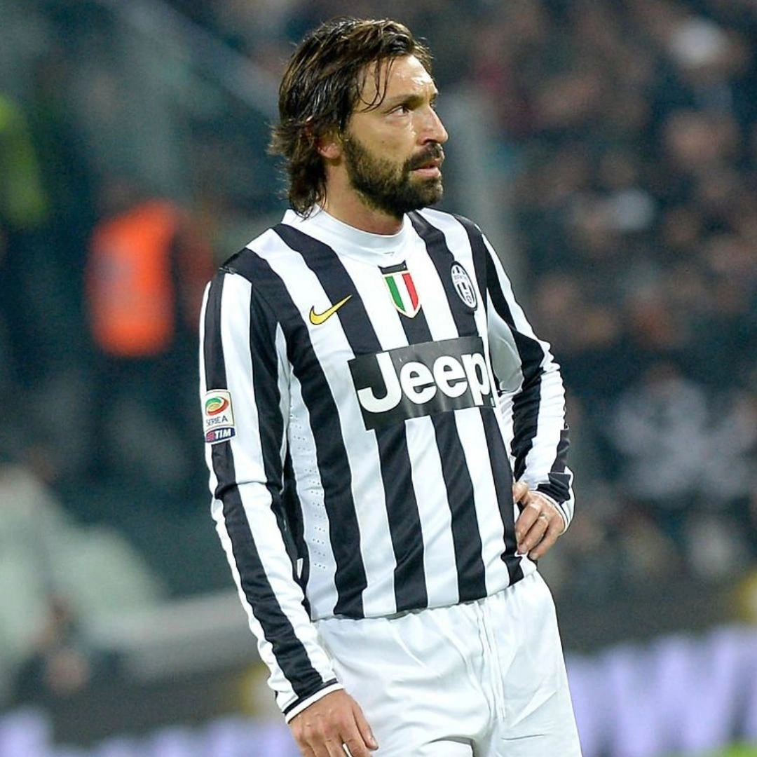 正規品　JUVENTUS PIRLO 21 ACミラン Rare Juventus 2012-2013 Home Football Jersey Size M #21