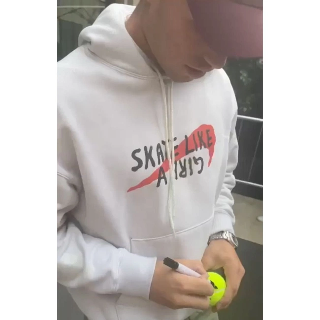 cover image of the auction item