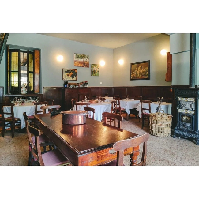 cover image of the auction item