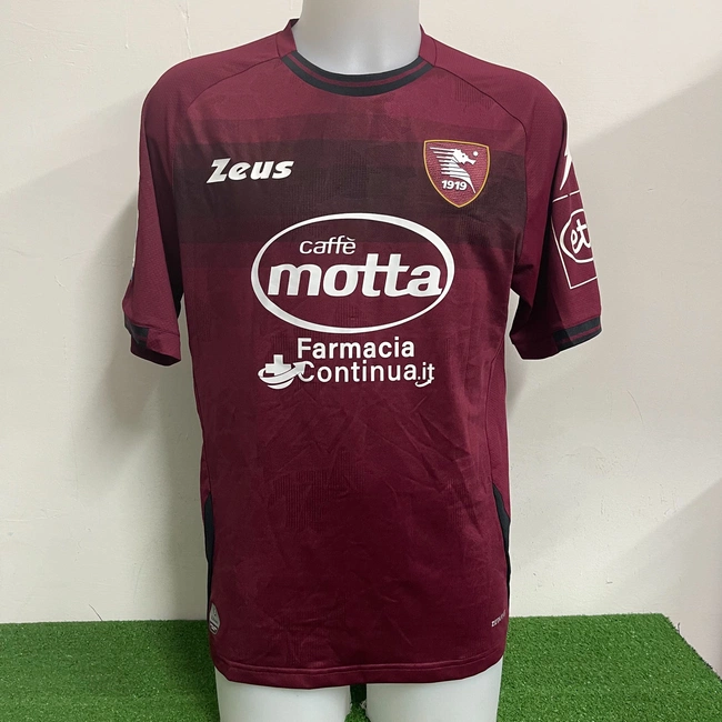 cover image of the auction item