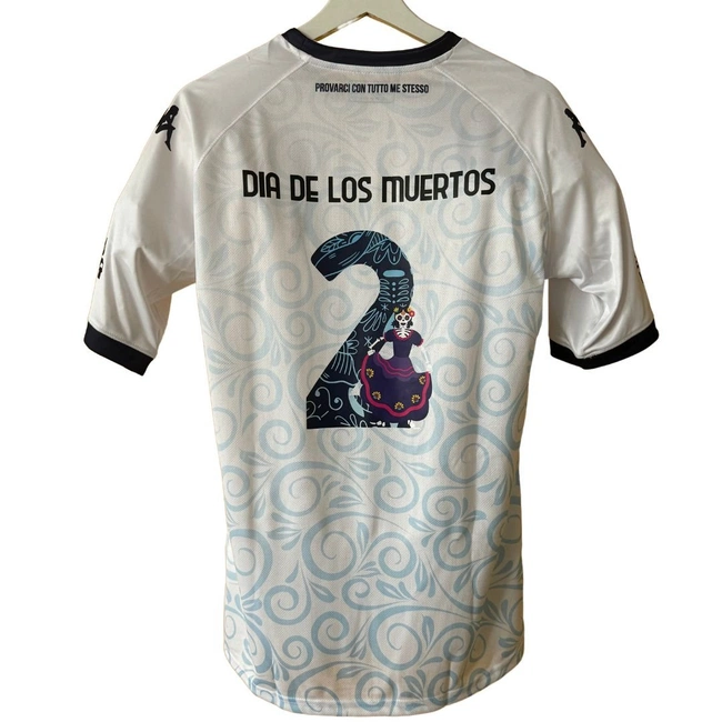 cover image of the auction item