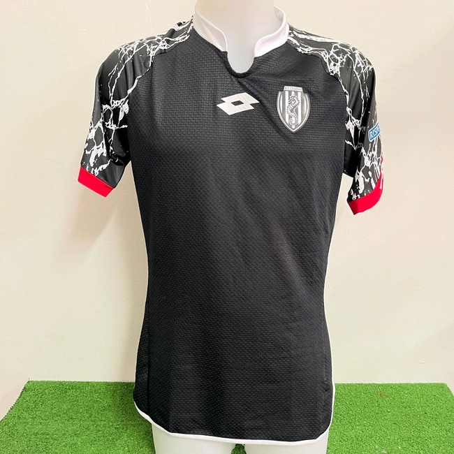 cover image of the auction item