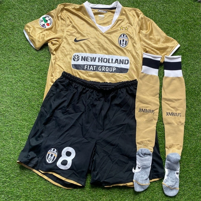 cover image of the auction item