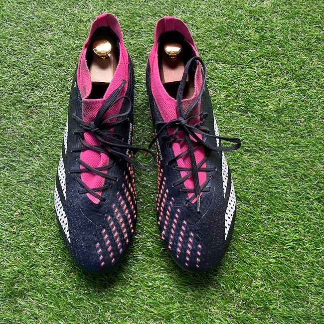 cover image of the auction item