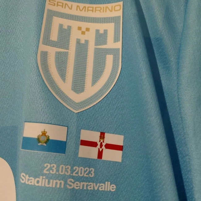 cover image of the auction item