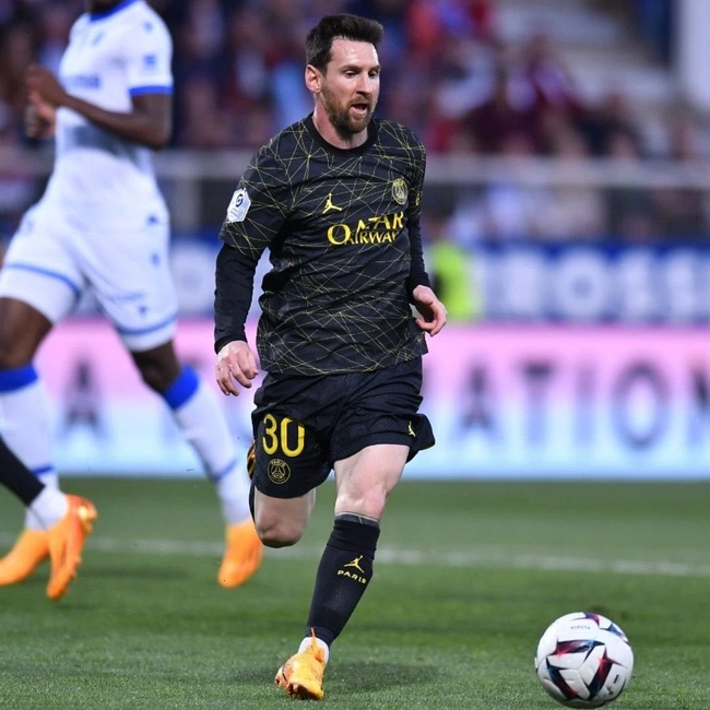 cover image of the auction item