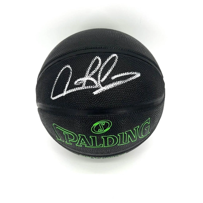 cover image of the auction item