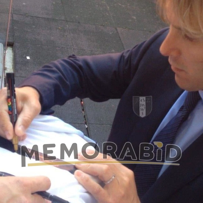 cover image of the auction item