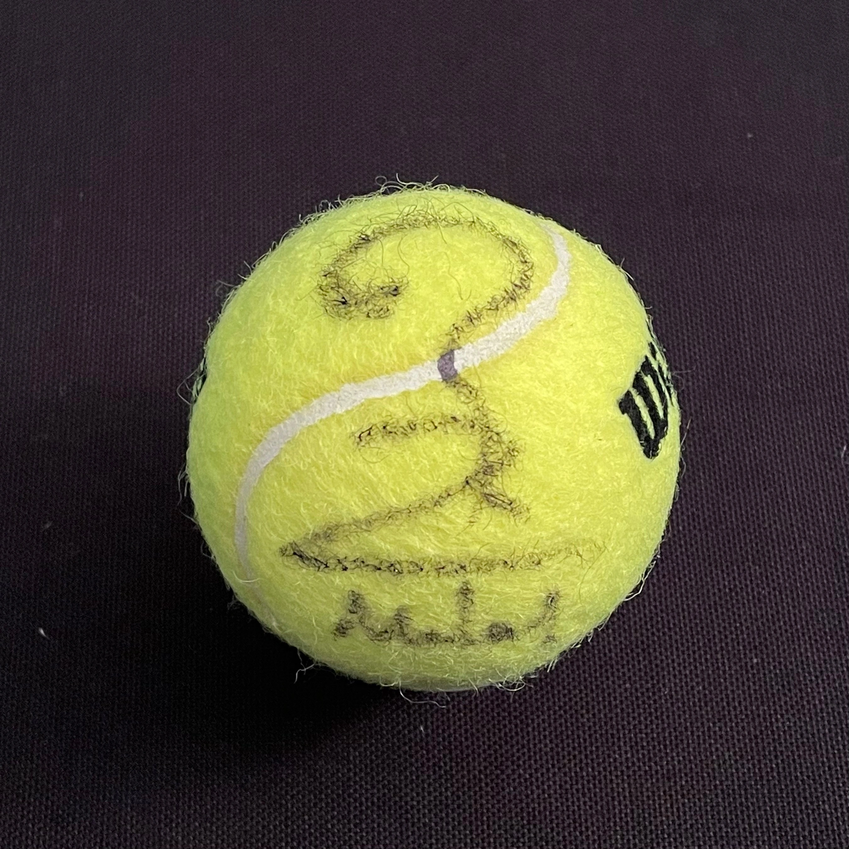 Rafael Nadal(サイン入りボール) Tennis ball signed by Rafael Nadal