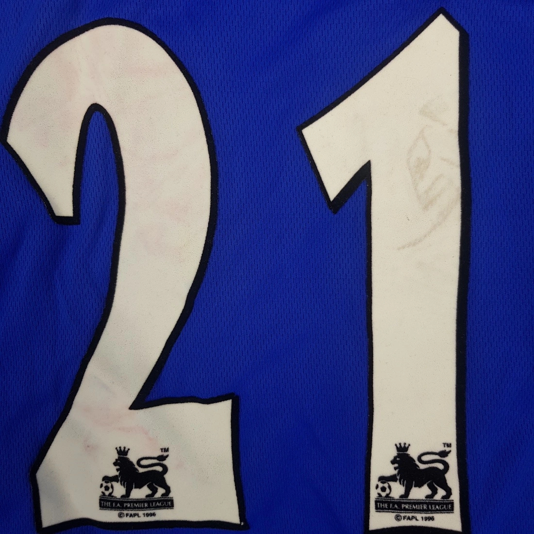 Crespo Chelsea store shirt