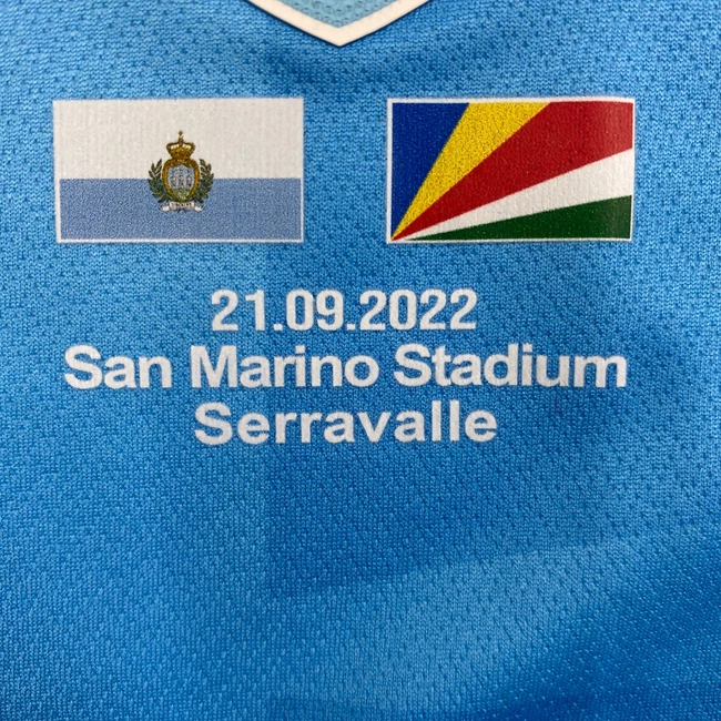 cover image of the auction item