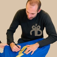 cover image of the auction item
