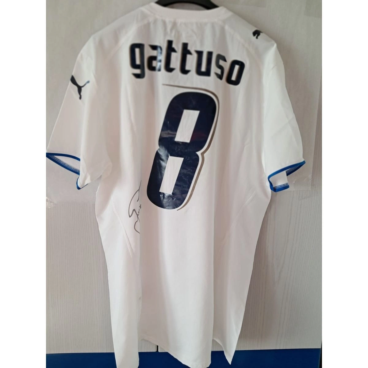 Gattuso Italy match shirt - Signed with photoproof Gattuso Italy match shirt - Signed with photoproof