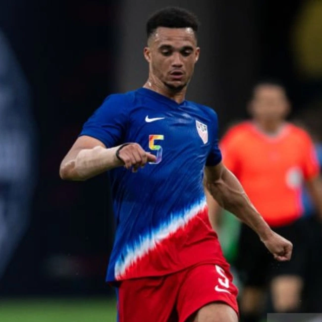 cover image of the auction item