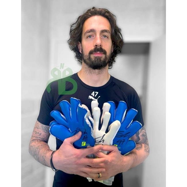 cover image of the auction item