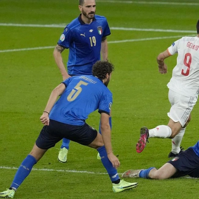 cover image of the auction item