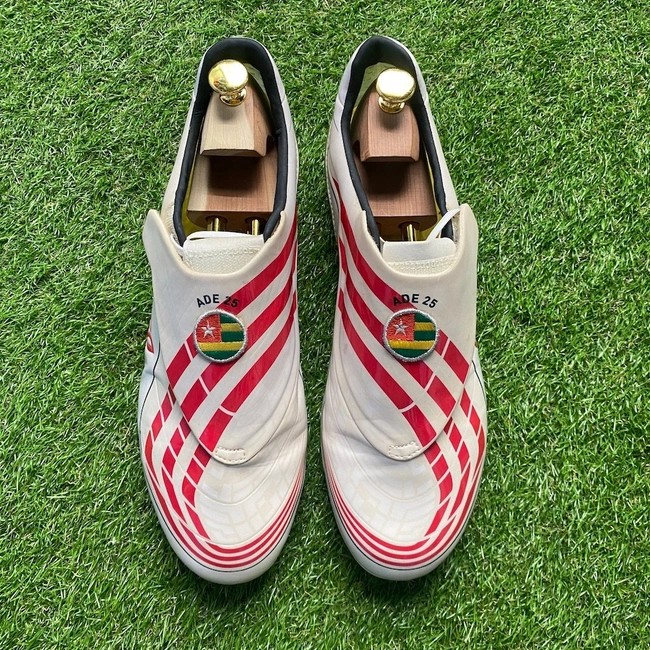 cover image of the auction item