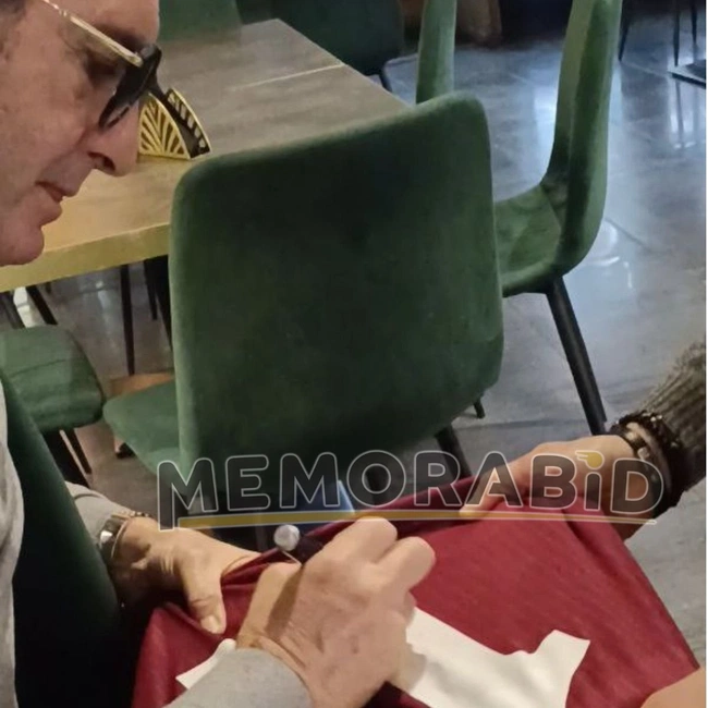 cover image of the auction item