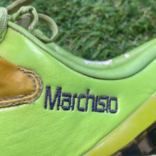 cover image of the auction item