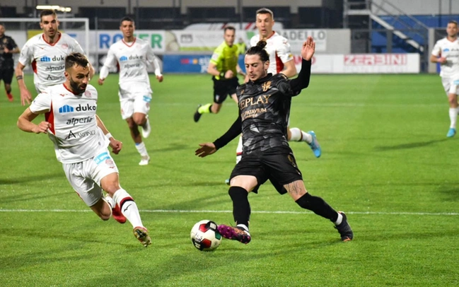 cover image of the auction item