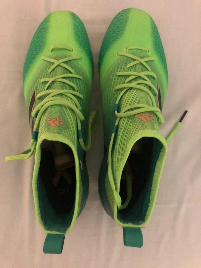 cover image of the auction item