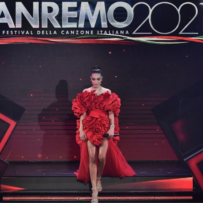 cover image of the auction item