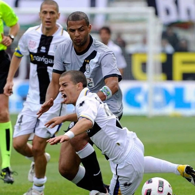 cover image of the auction item