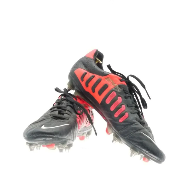 cover image of the auction item