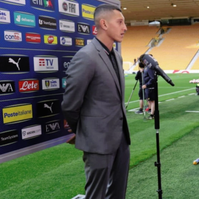 cover image of the auction item