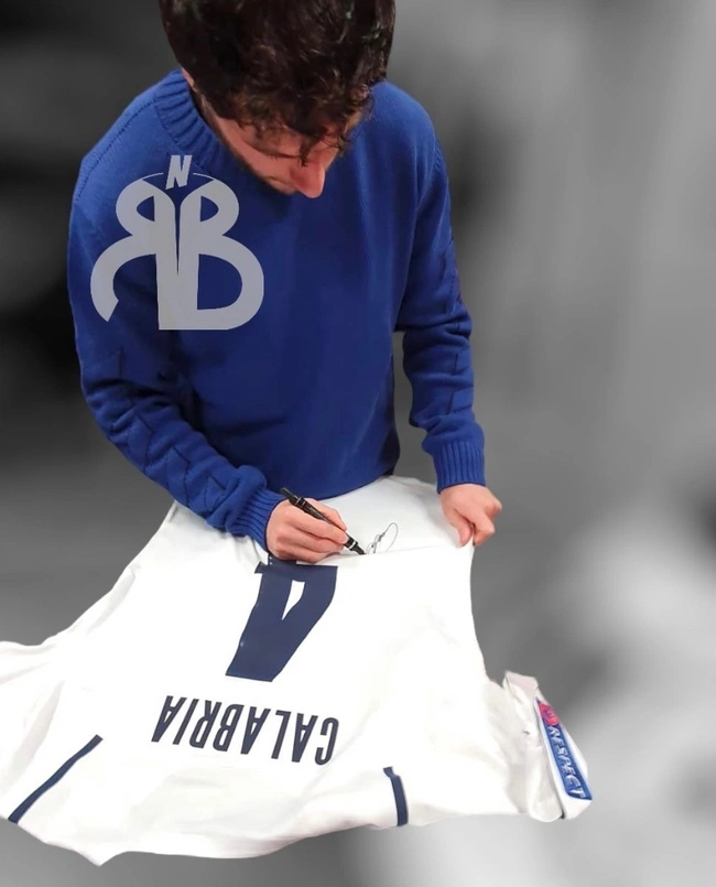 cover image of the auction item