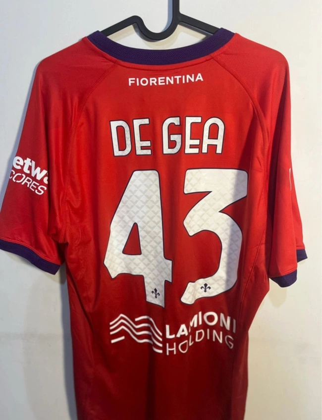 cover image of the auction item