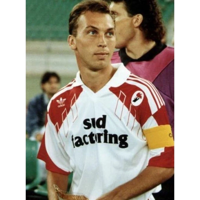 cover image of the auction item