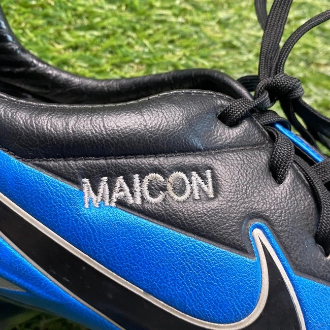 cover image of the auction item