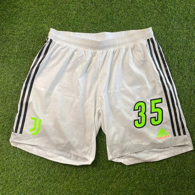 cover image of the auction item