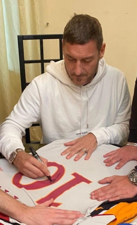 cover image of the auction item