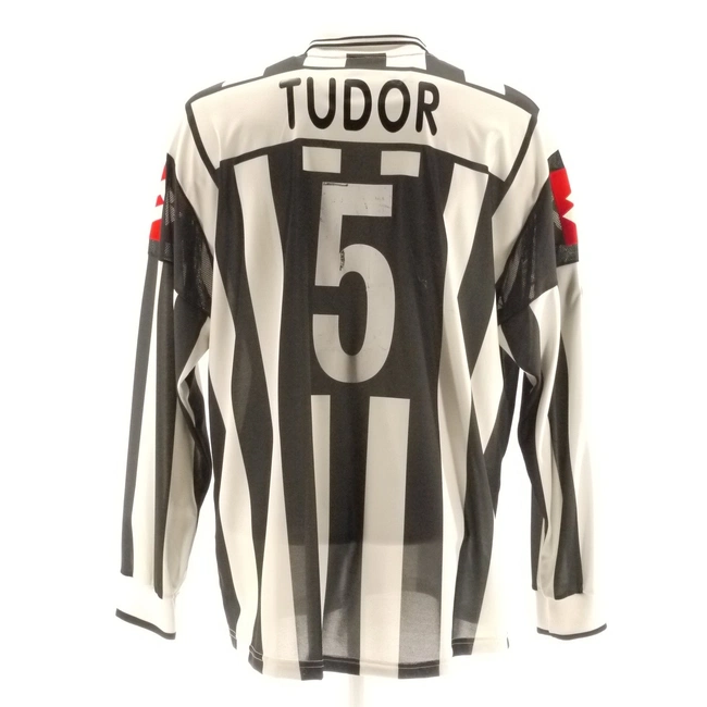 cover image of the auction item