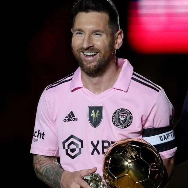 cover image of the auction item