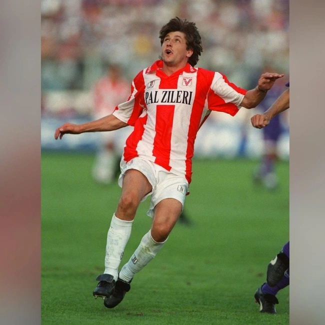 cover image of the auction item