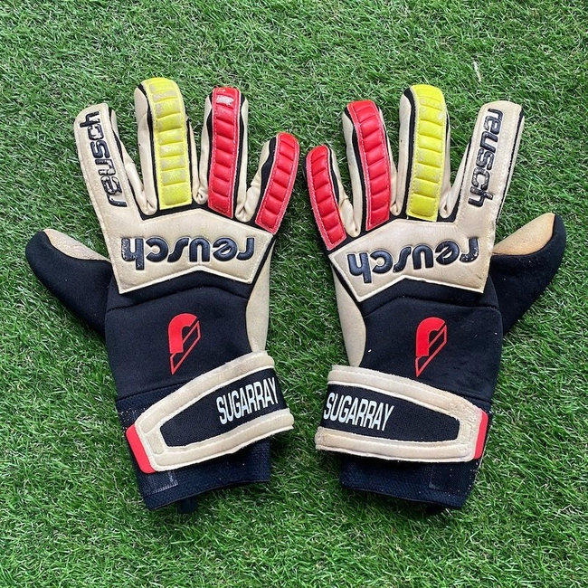 cover image of the auction item