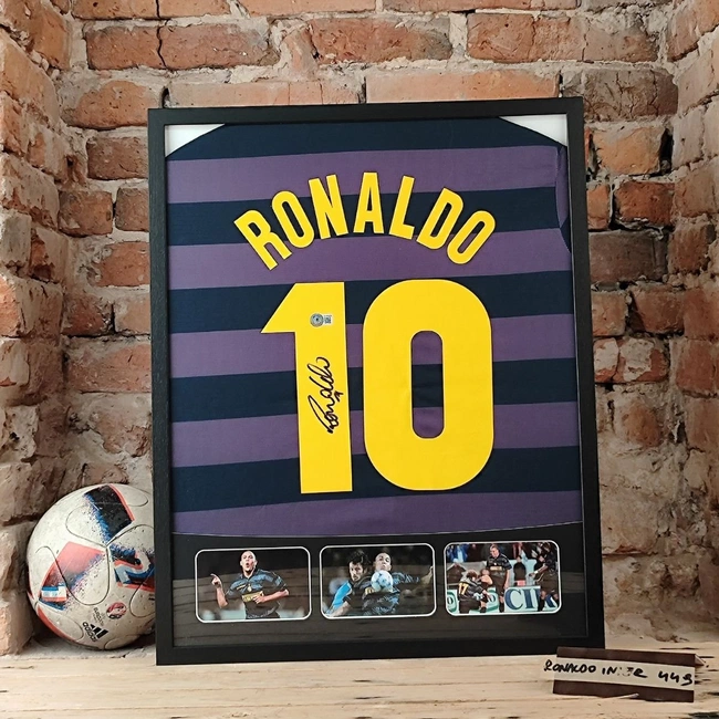 cover image of the auction item