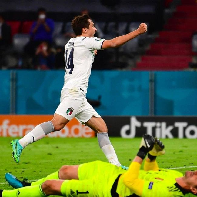 cover image of the auction item