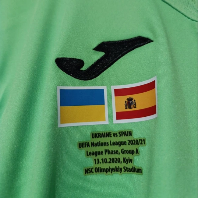 cover image of the auction item