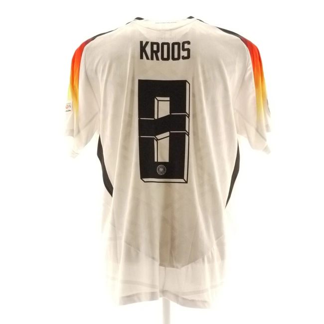 cover image of the auction item