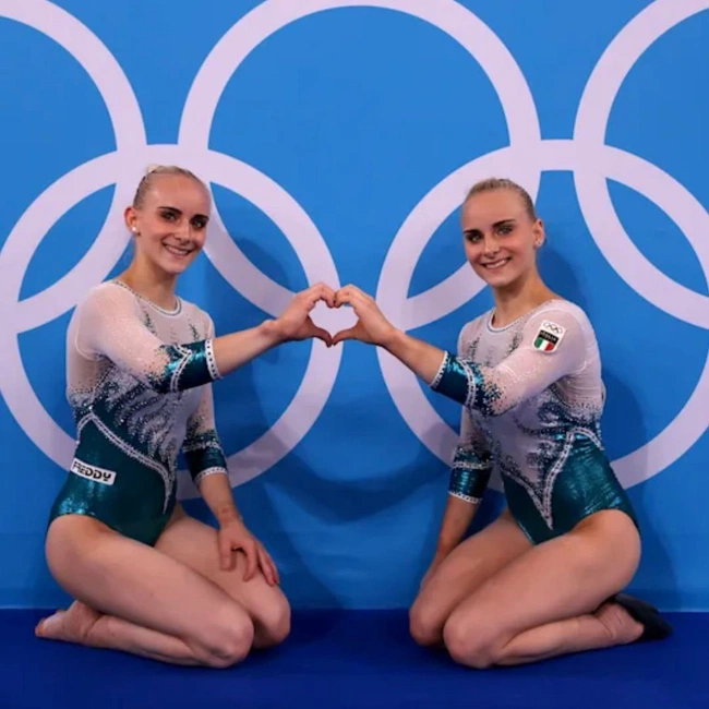 cover image of the auction item