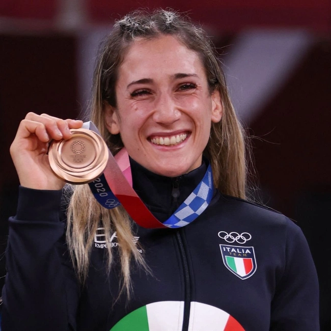 cover image of the auction item