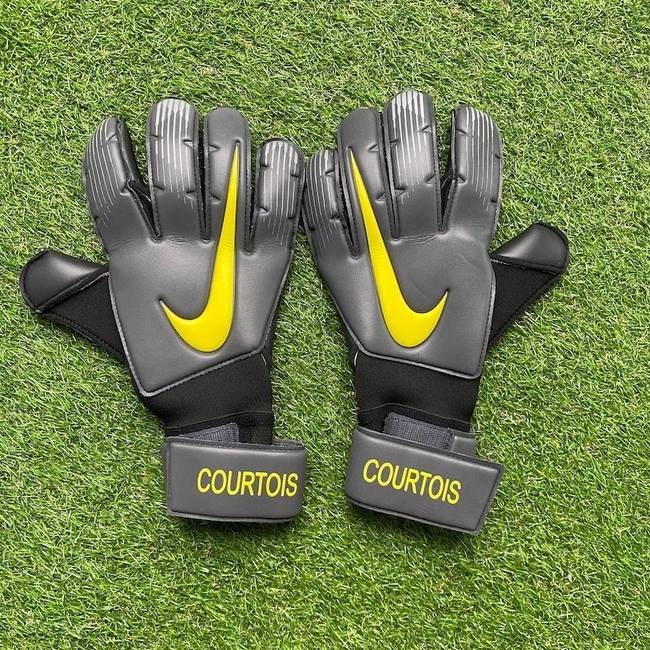 cover image of the auction item