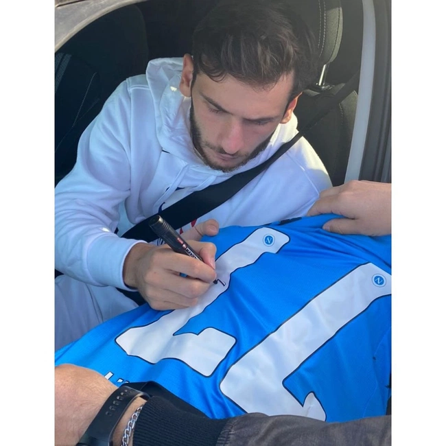 cover image of the auction item