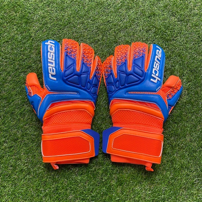 cover image of the auction item