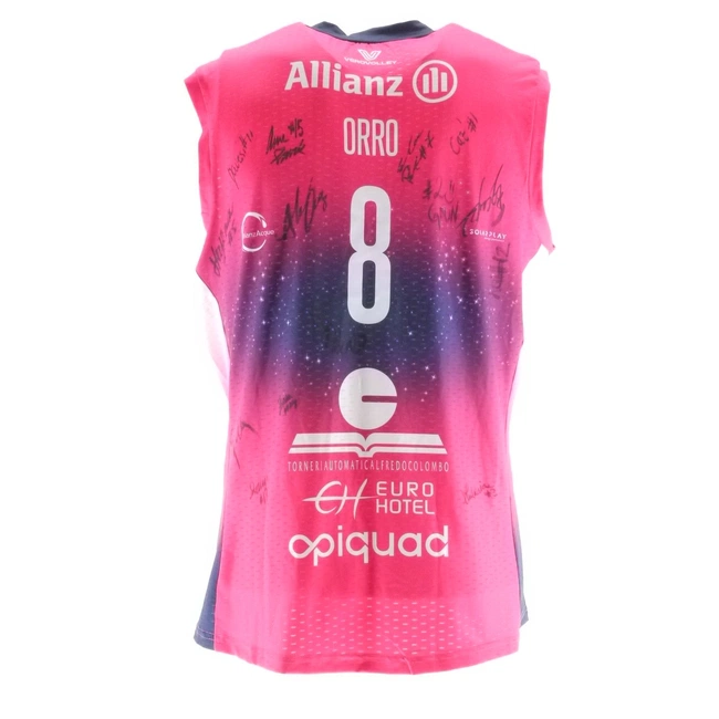 cover image of the auction item