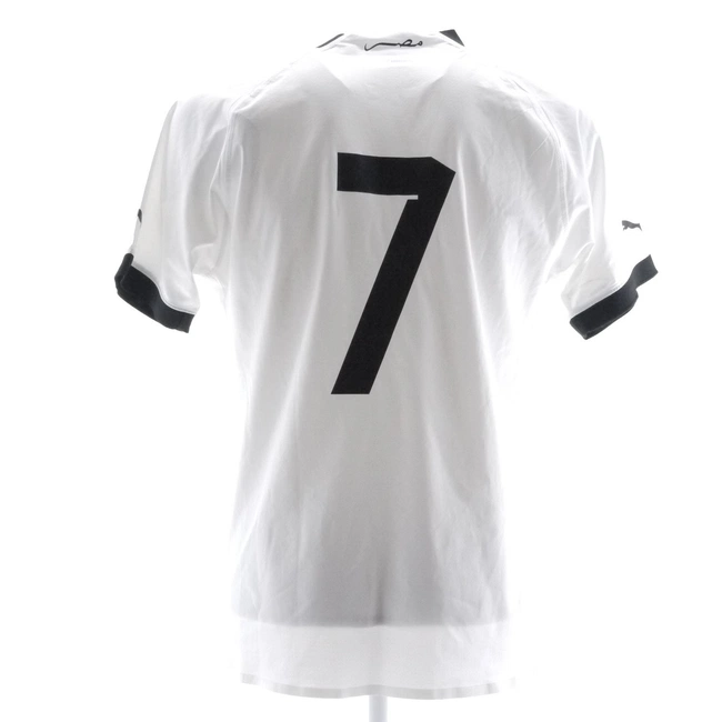 cover image of the auction item